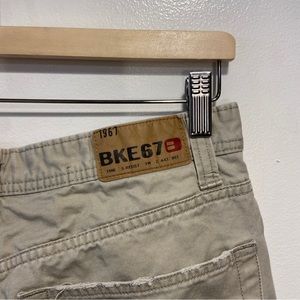 BKE 67 Austin Cream Flat Front  Chino Pants Men’s 32x31